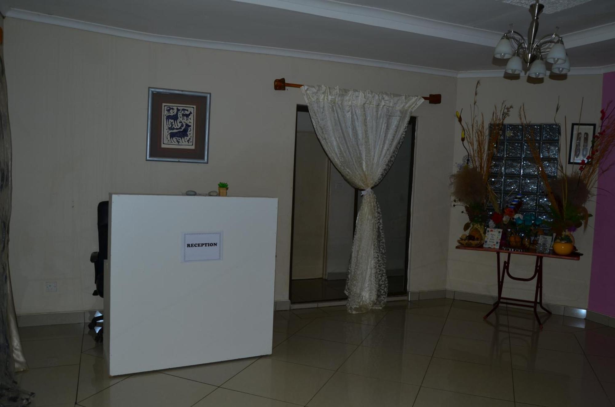 Chobe Kulotu Guest House Kasane Exteriér fotografie
